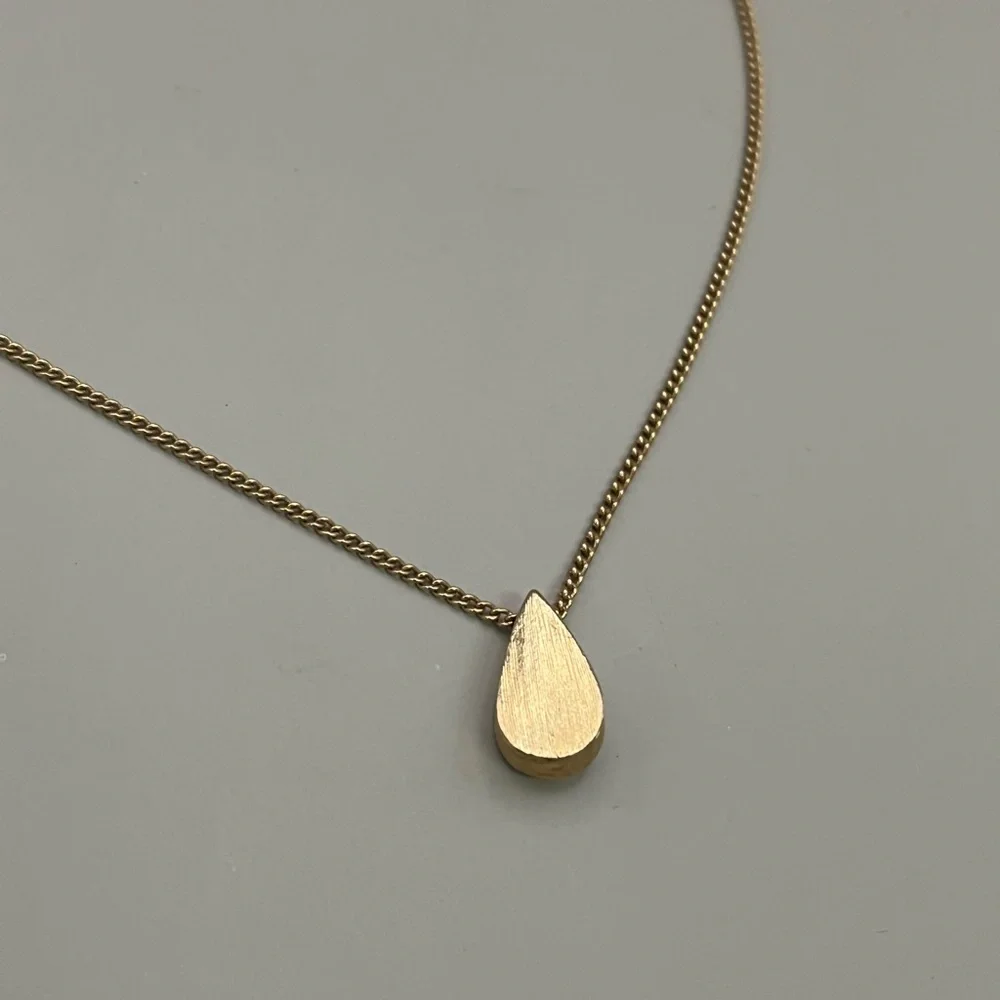 Gold Teardrop Necklace with Green Gemstone Pendant - Picture 2 of 4